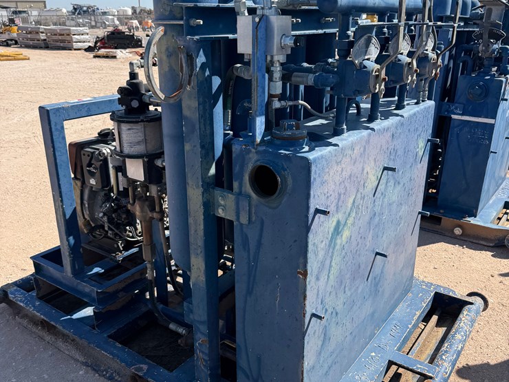 caterpillar-550-image-5
