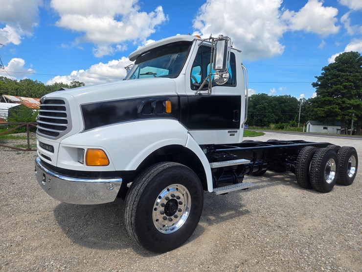 2005-sterling-l9500-image-3