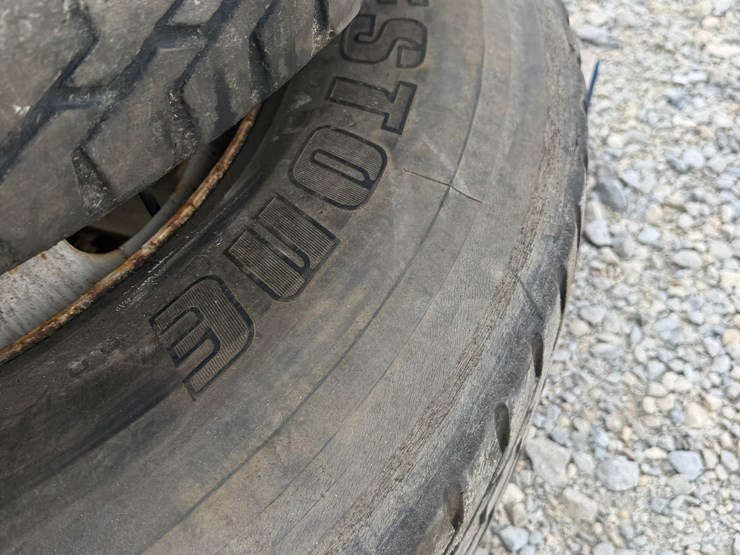 bridgestone-295/75r22.5-tires-&-rims-image-16