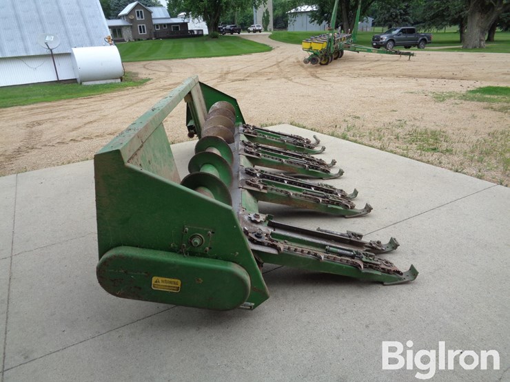 john-deere-444-image-4