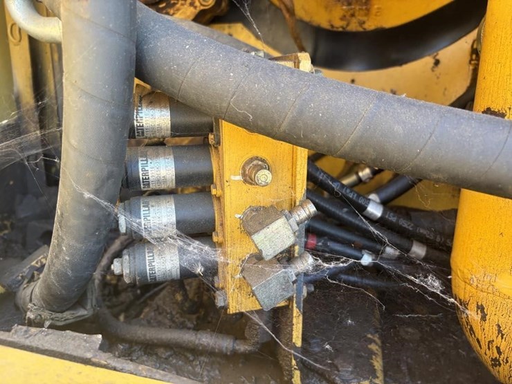 caterpillar-345c-image-50