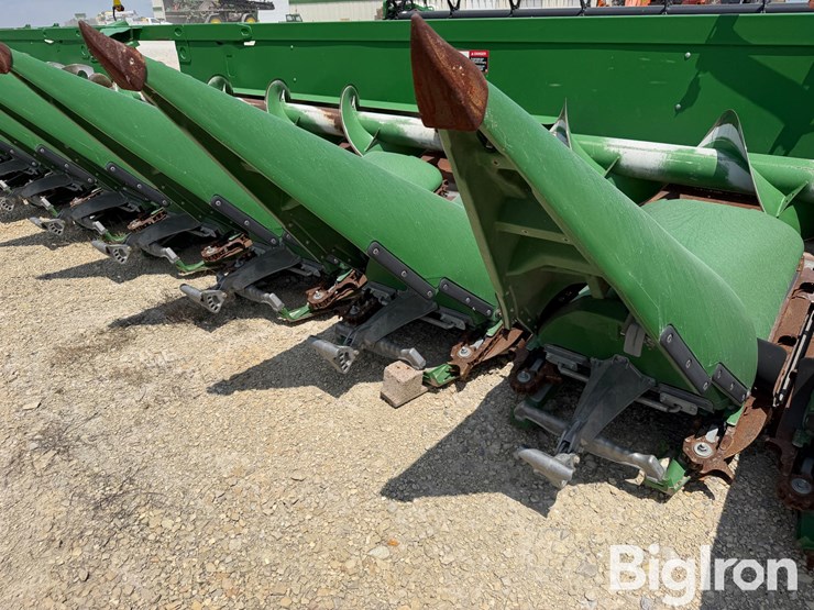 2020-john-deere-716c-image-15