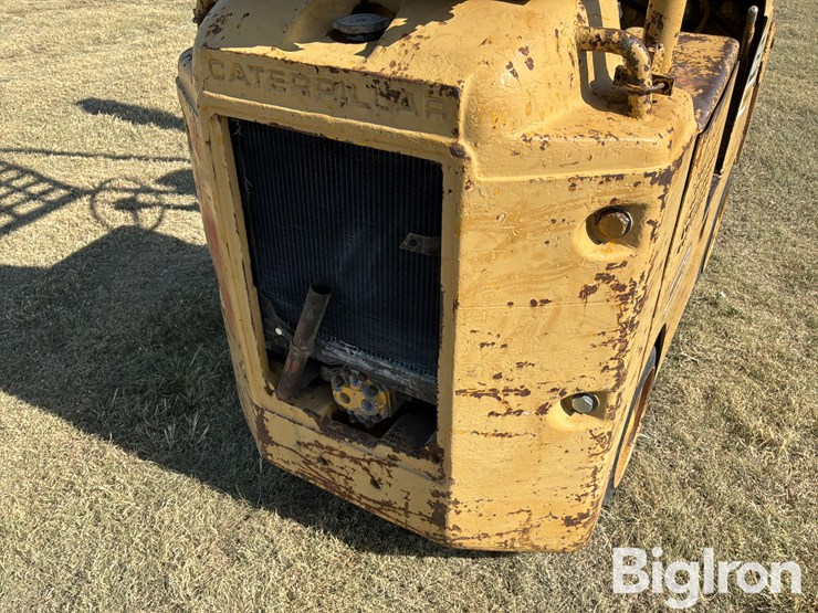 caterpillar-422s-image-18
