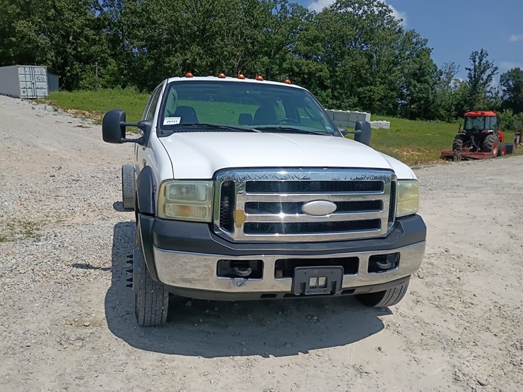 2007-ford-f550-image-14