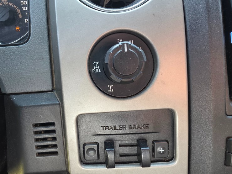 2012-ford-f150-image-32