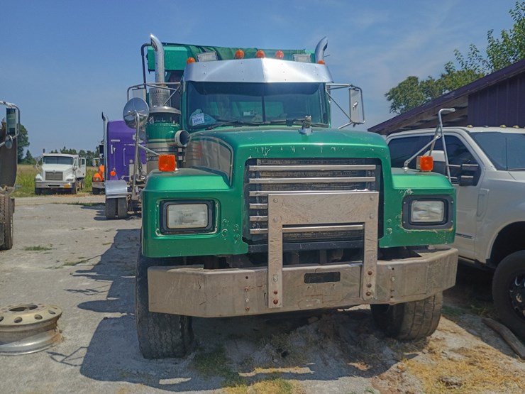 1997-mack-rd688s-image-9