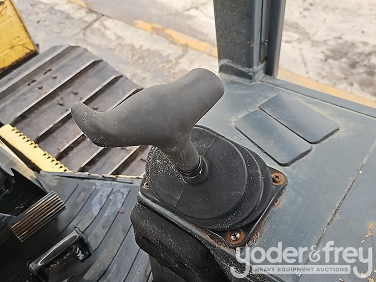 2006-deere-650j-image-28