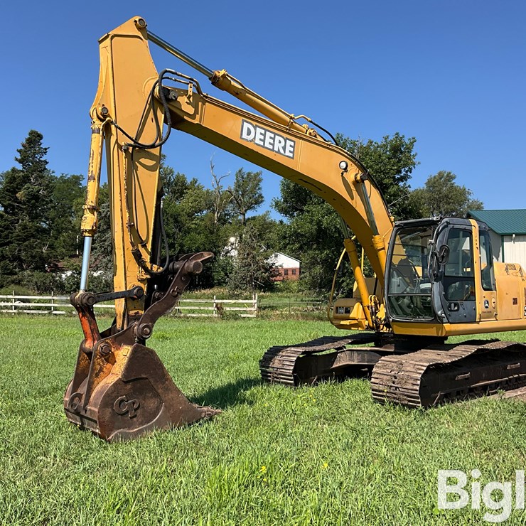 2006 DEERE 200C LC
