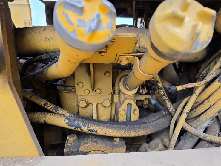 1983-caterpillar-973-image-59