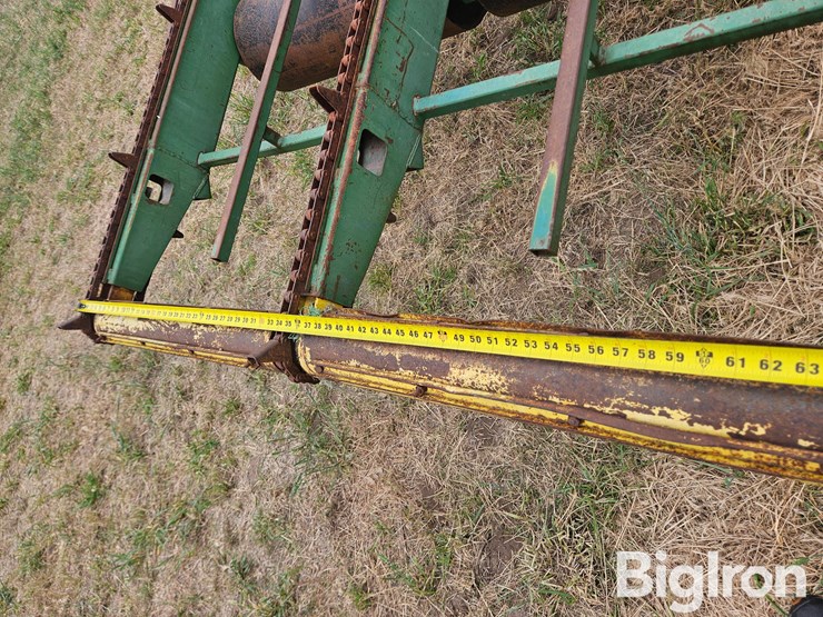 john-deere-200-image-12