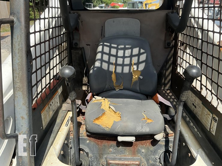 2005-bobcat-s250-image-12