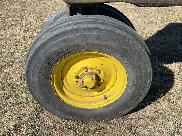 john-deere-720-image-15
