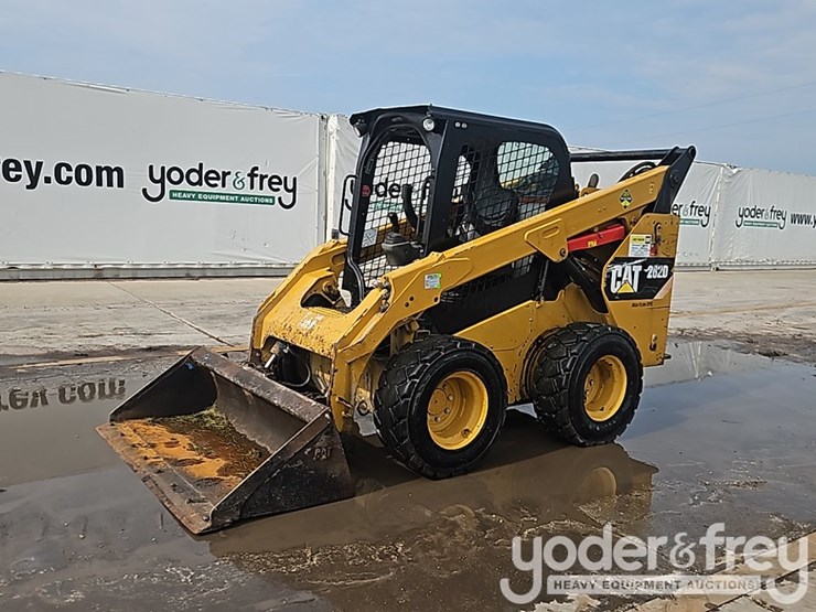 2016-caterpillar-262d-image-1