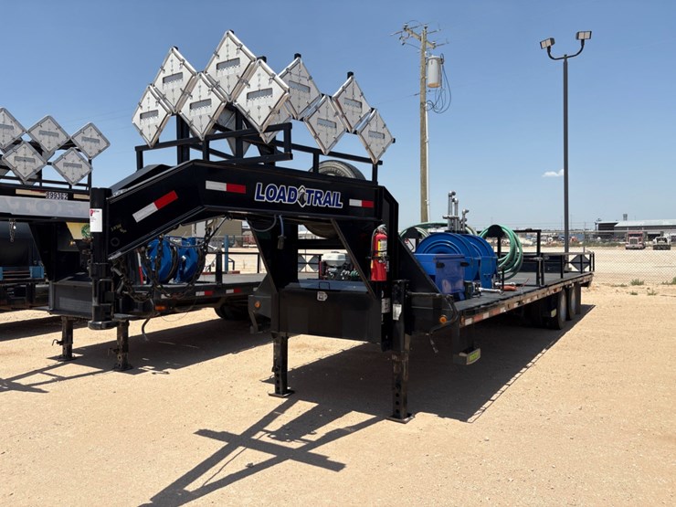 2022-load-trail-30'-x-102"-image-2