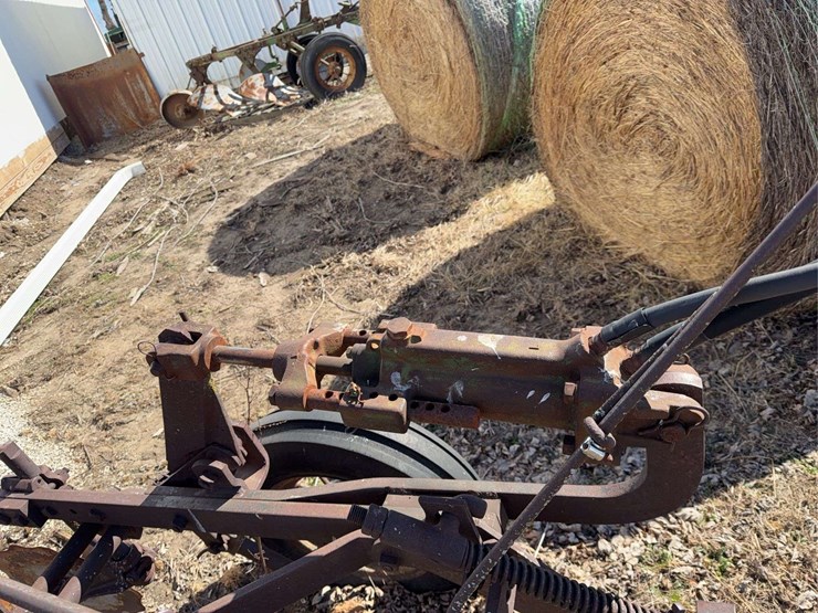john-deere-pull-type-no.-44-two-bottom-plow-image-13