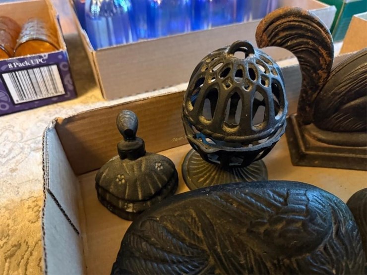 cast-iron-bell,-nut-cracker,-etc-image-4