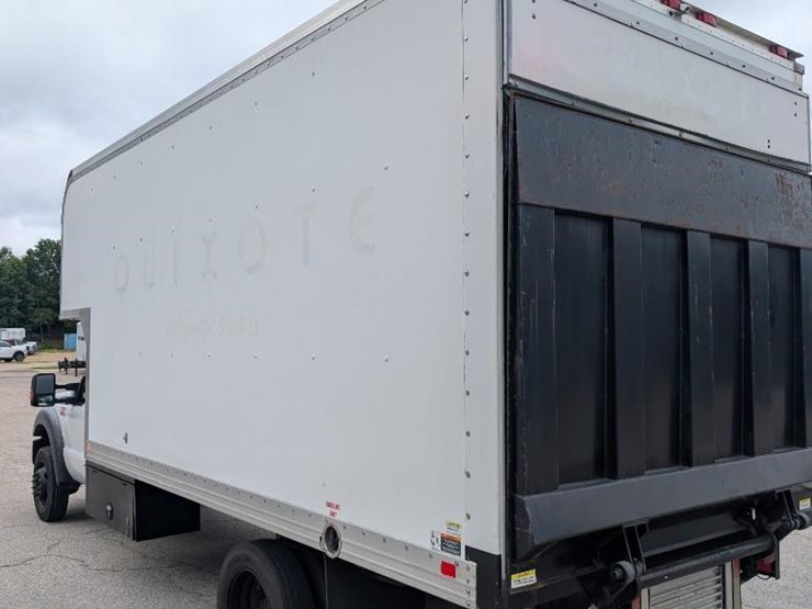 2015-ford-f550-image-24