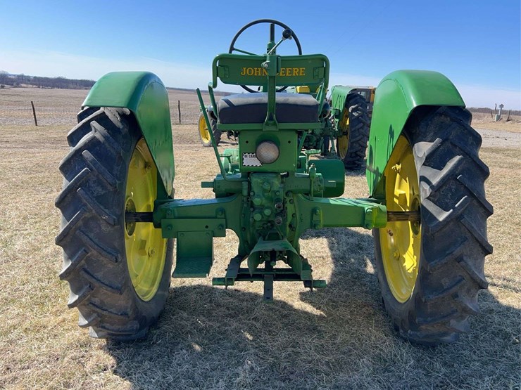 john-deere-model-b-image-4