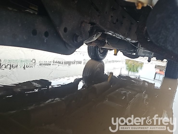 2011-ford-f250sd-image-13