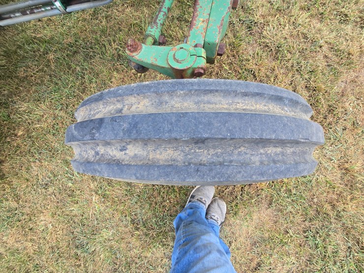john-deere-2240-image-40
