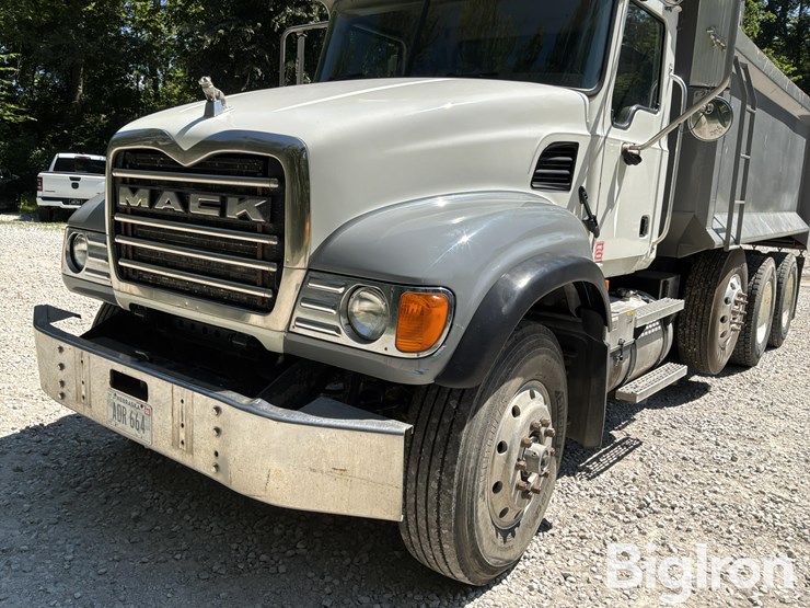 2003-mack-granite-cv713-image-11