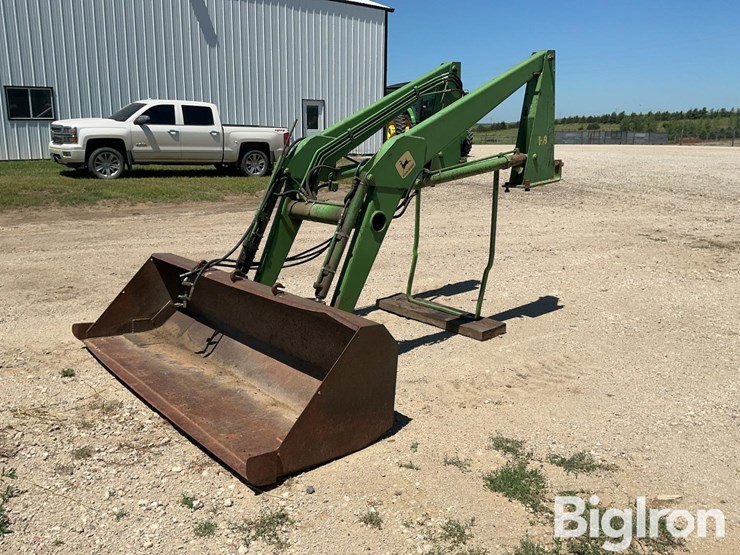 john-deere-158-image-1