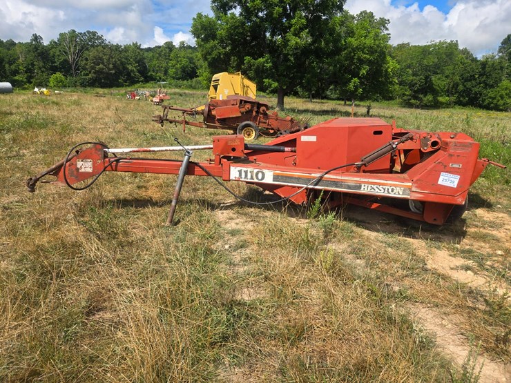 hesston-1110-image-4