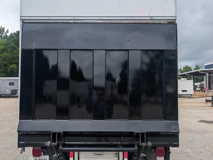 2013-ford-f550-image-15