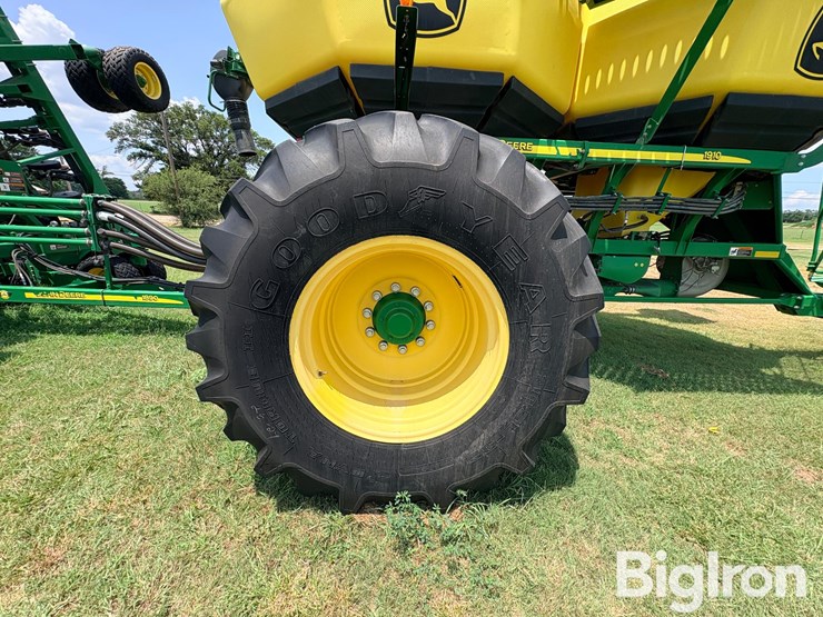 2014-john-deere-1890-image-14