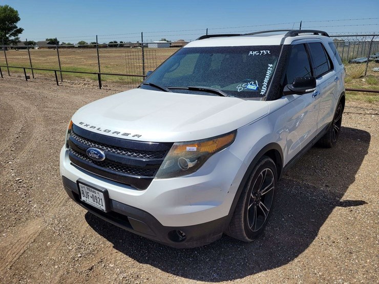 2013-ford-explorer-image-1
