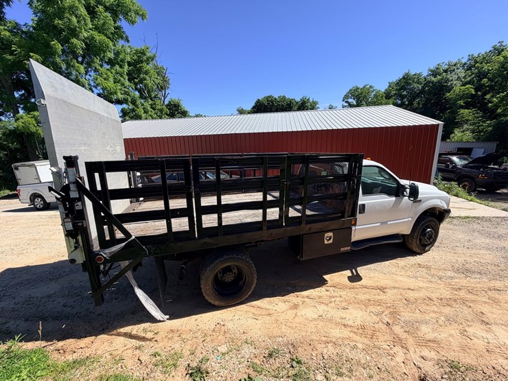 2003-ford-f550-image-7