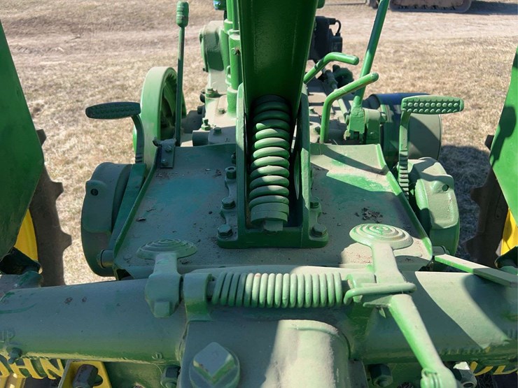 john-deere-model-b-image-39