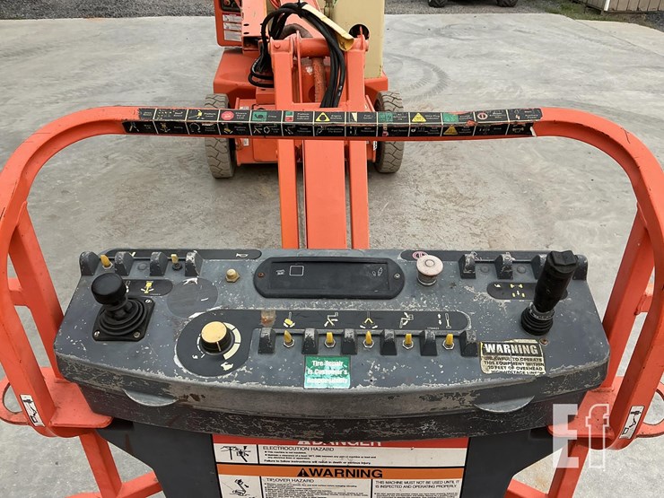 2007-jlg-e400ajpn-image-10