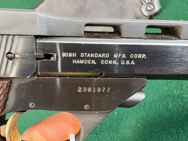 high-standard-"the-victor"-22lr-pistol-image-3