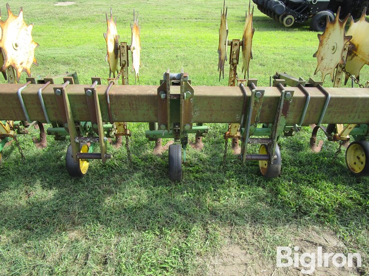 john-deere-825-image-9