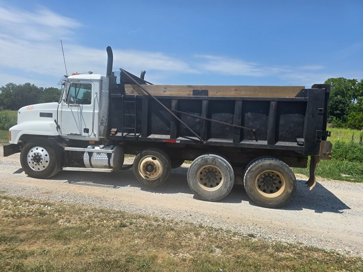 1994-mack-ch613-image-7