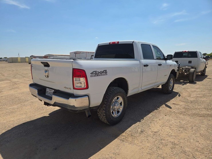 2020-ram-2500-tradesman-image-3