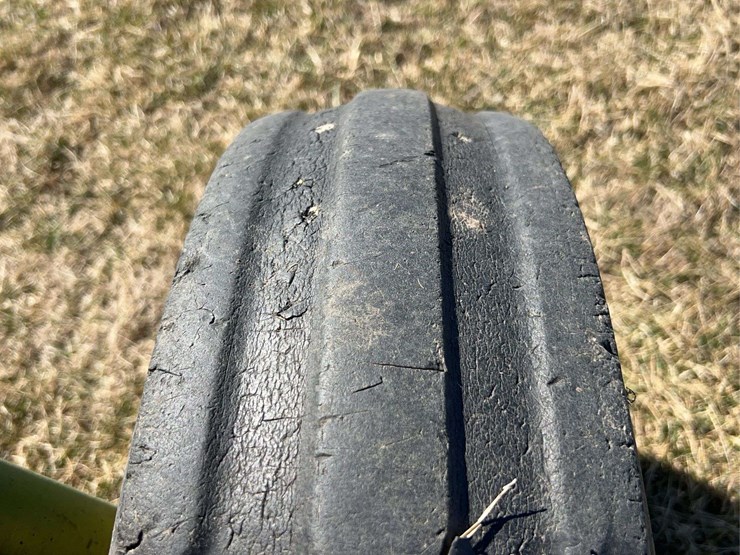 john-deere-620-image-23