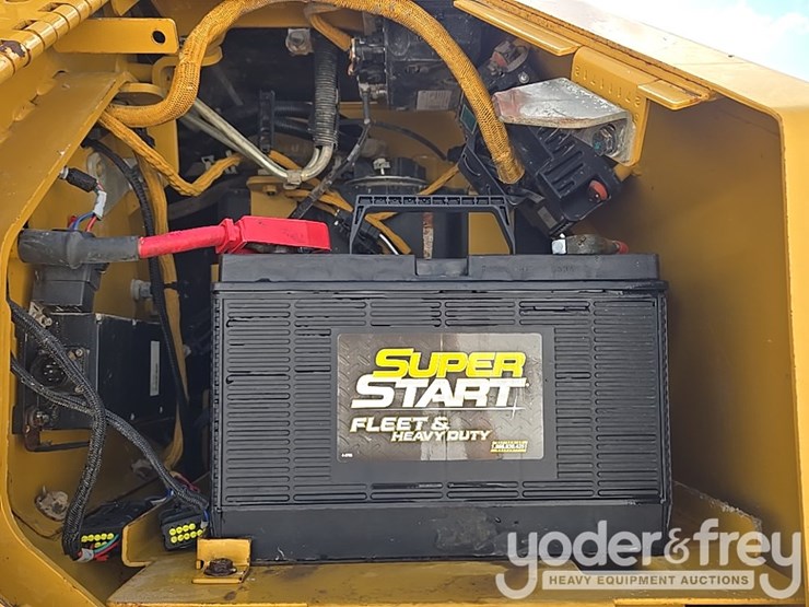 2018-caterpillar-d6n-lgp-image-32