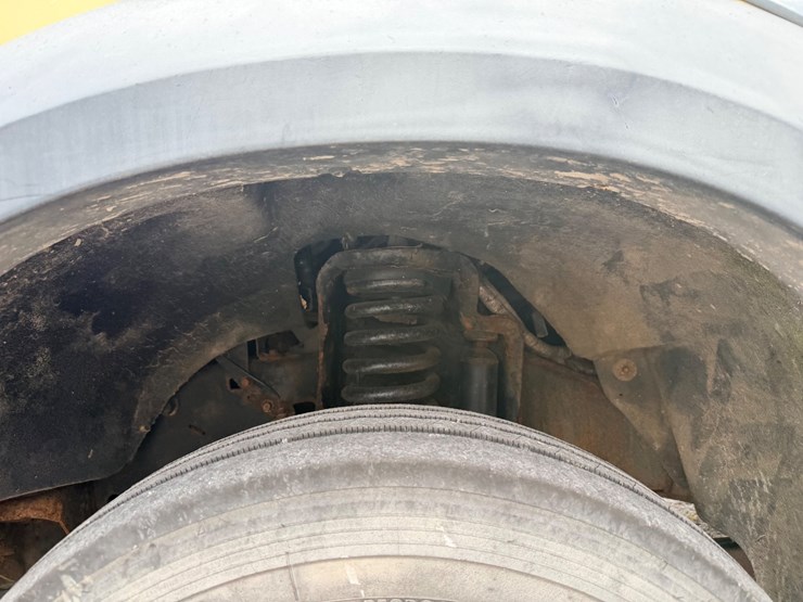 2010-ford-f550-image-27