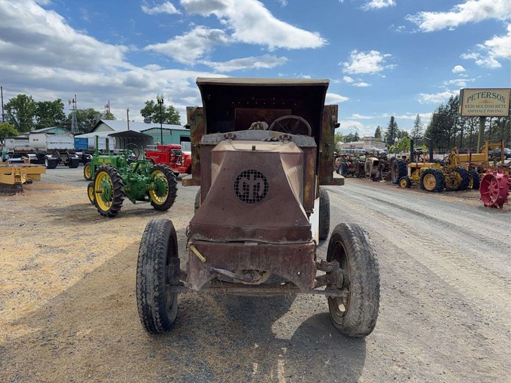 1925-mack-c-cab-dump-truck-image-8