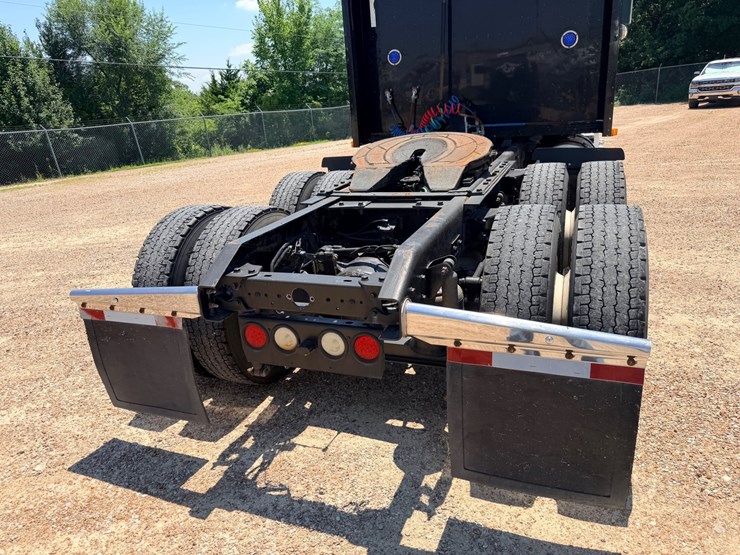 2010-kenworth-t800-image-62