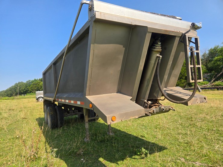 2005-hilbilt-end-dump-image-21