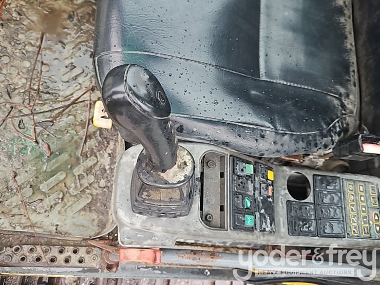 volvo-ec240b-lc-image-36
