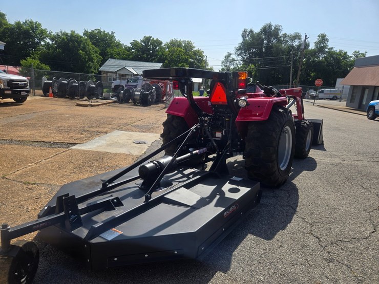2023-mahindra-4550-image-15