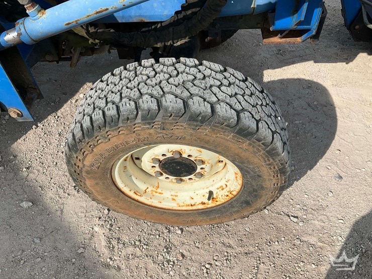 new-holland-tc30-image-18