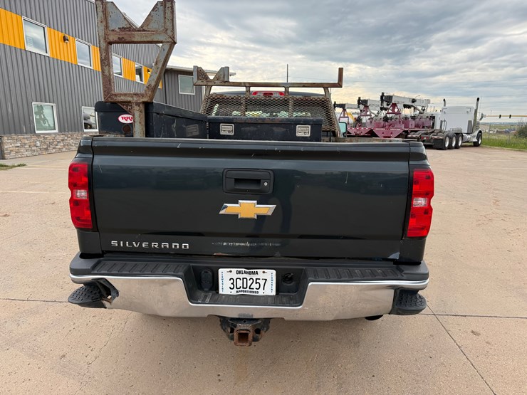 2018-chevrolet-silverado-2500hd-image-7