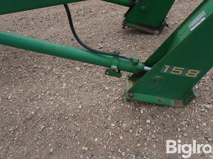 john-deere-158-image-10