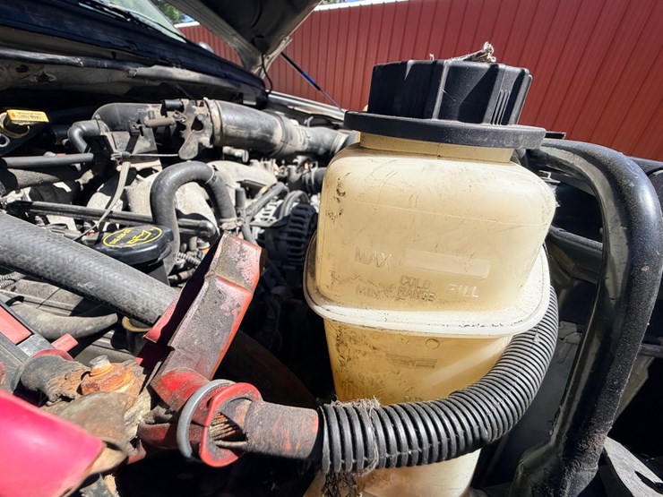 2003-ford-f550-image-41