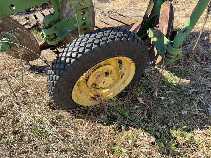 john-deere-no.-44-three-point-three-bottom-plow-image-10